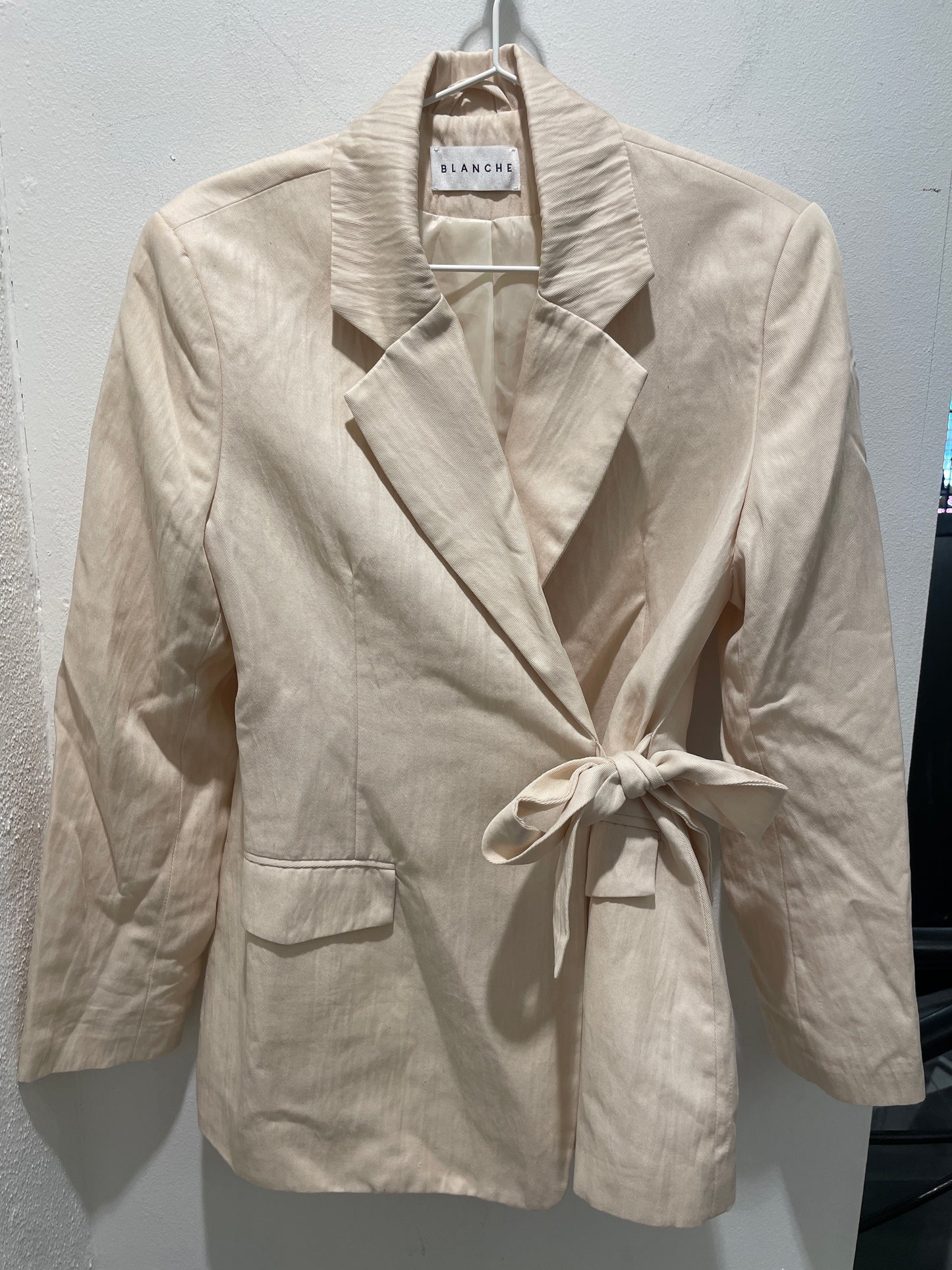 BLANCHE Crinkle Boxy Wrap Blazer - EU36