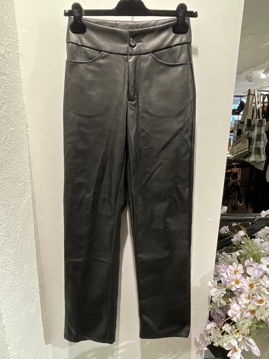 Sundarbay - “leather” pants - XS-S