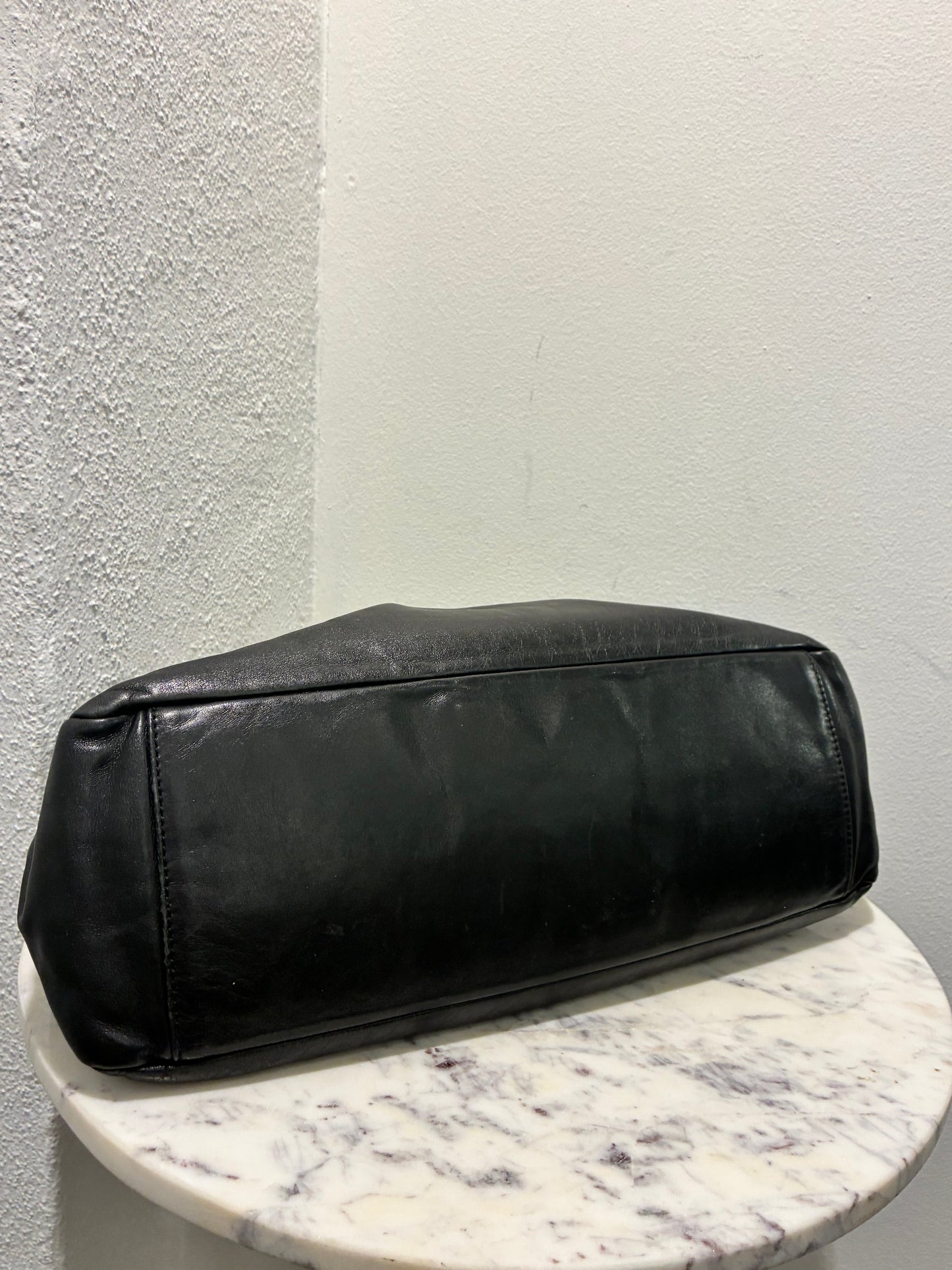 Chanel CC Chain Shoulder Bag – Black Lambskin & Gold Hardware