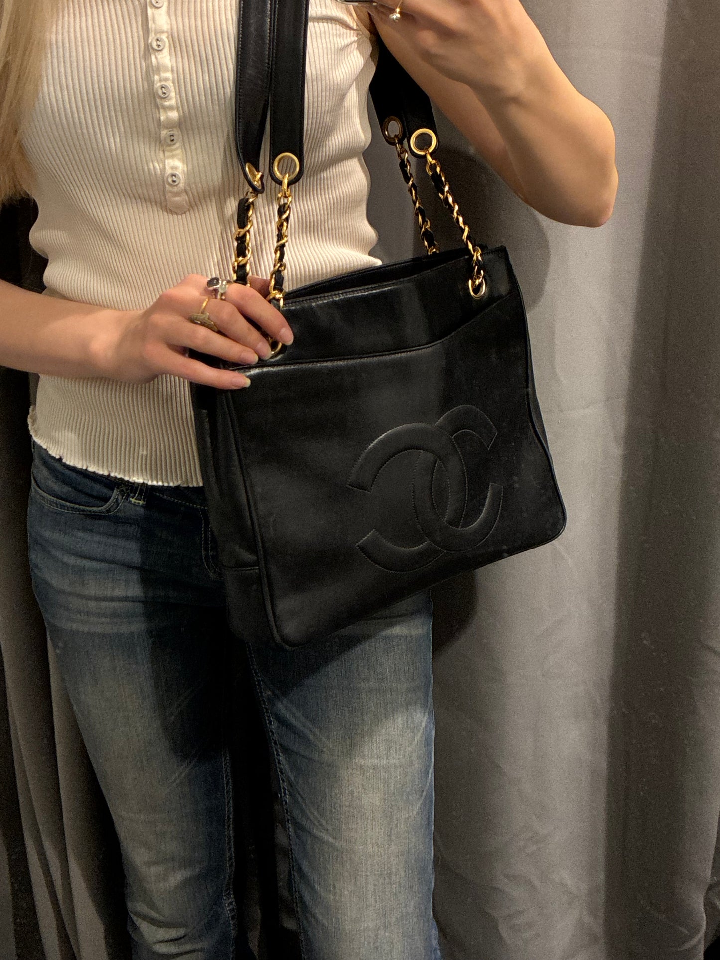 Chanel Vintage Tote - CC Logo - Black Lambskin & 24K Gold Hardware