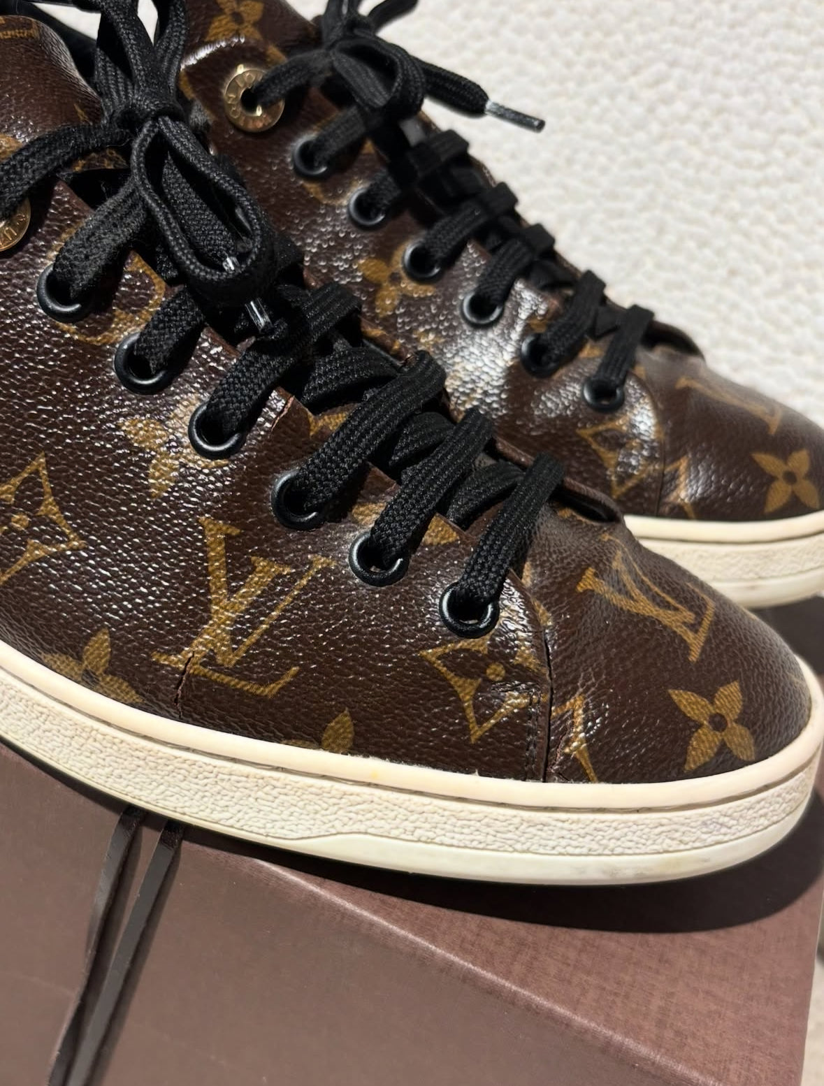 Louis Vuitton Sneakers – Brown Monogram - Size 40
