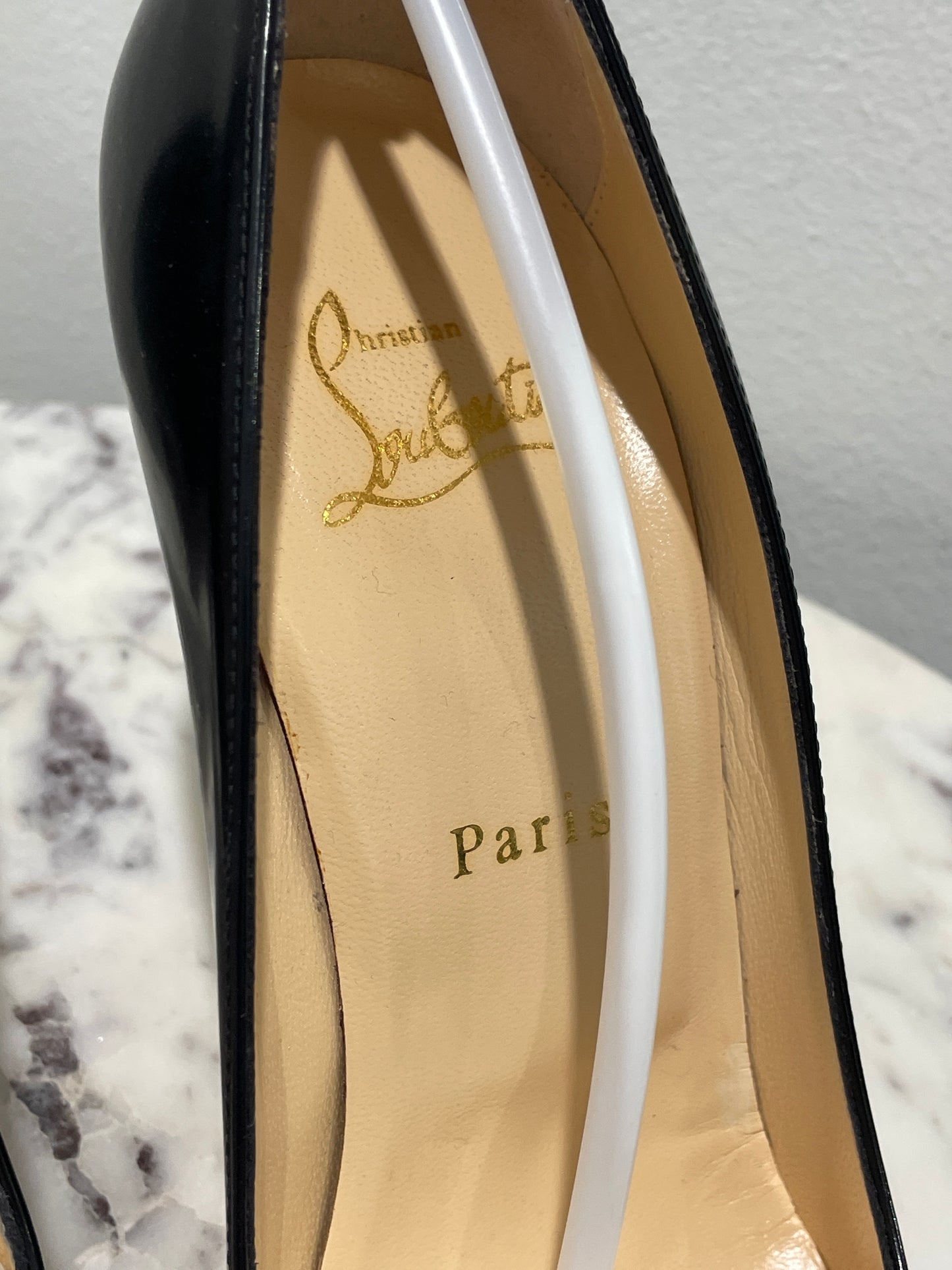 Christian Louboutin Decollete 868 Pumps in Black Leather – 37,5