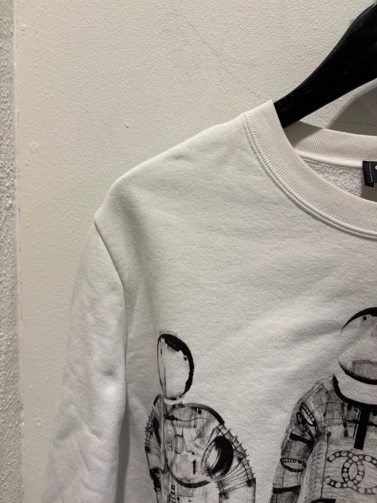 Chanel - Astronaut Sweatshirt - Medinas Wardrobe - EU44 (S-L)