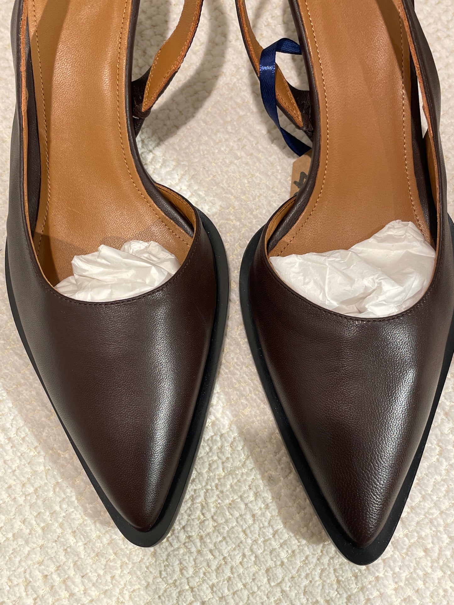 ATP - brand new kitten heels - 40