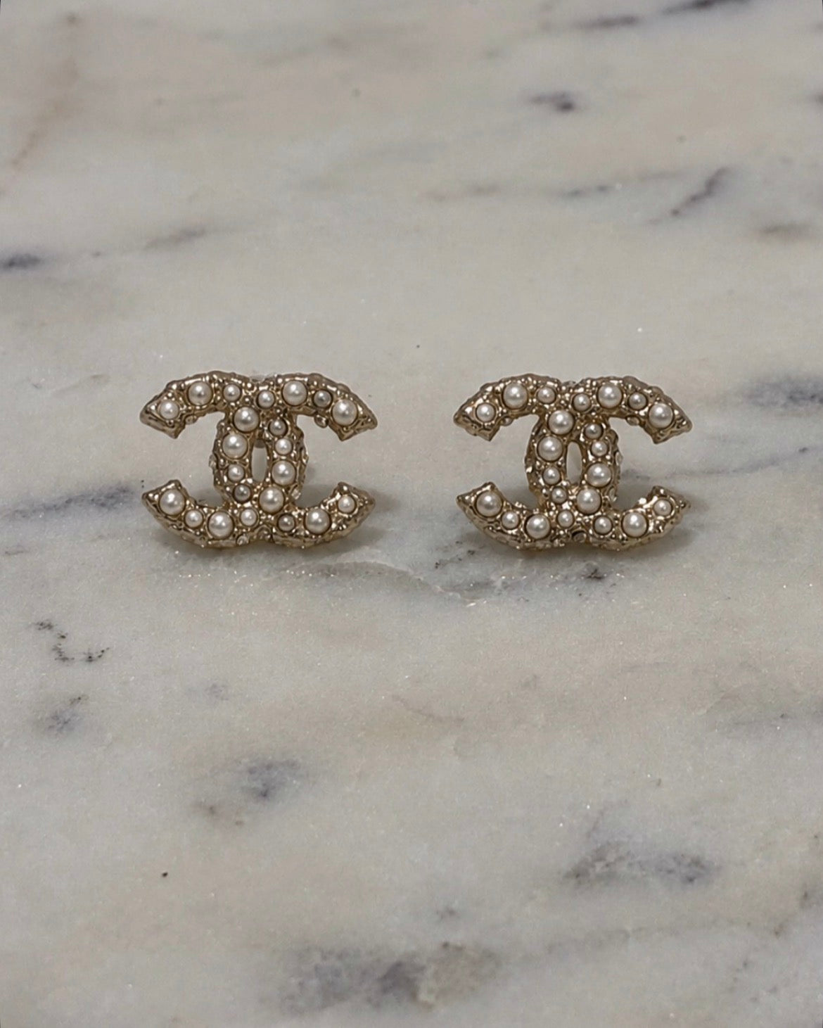 Chanel CC Earrings – Pearls & Stone Details