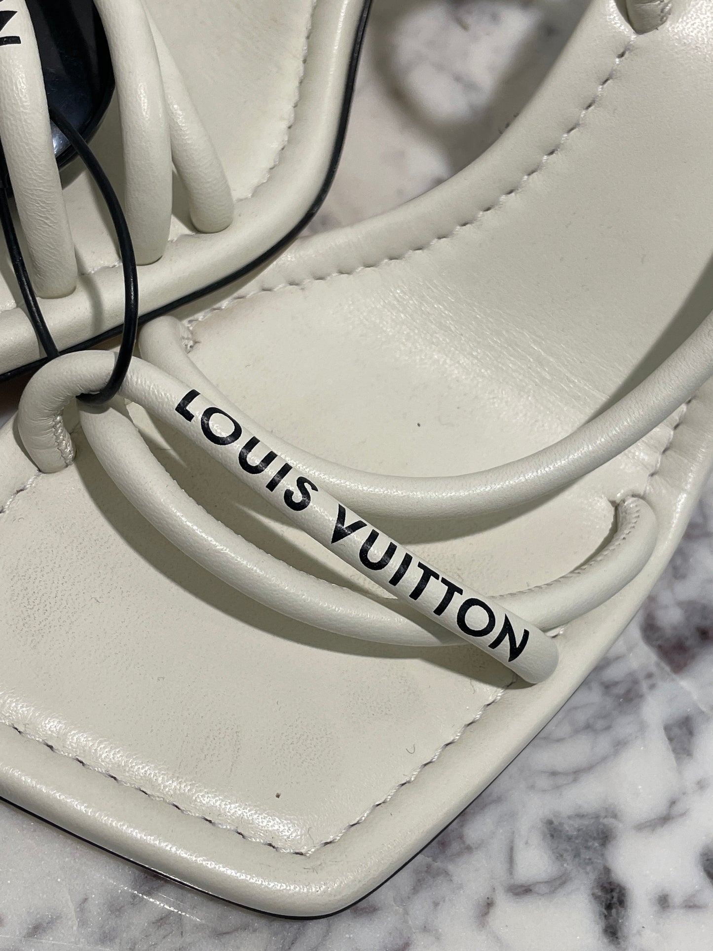Louis Vuitton - White Strappy Leather Heeled Sandals – Pristine, Like New Condition  - 38