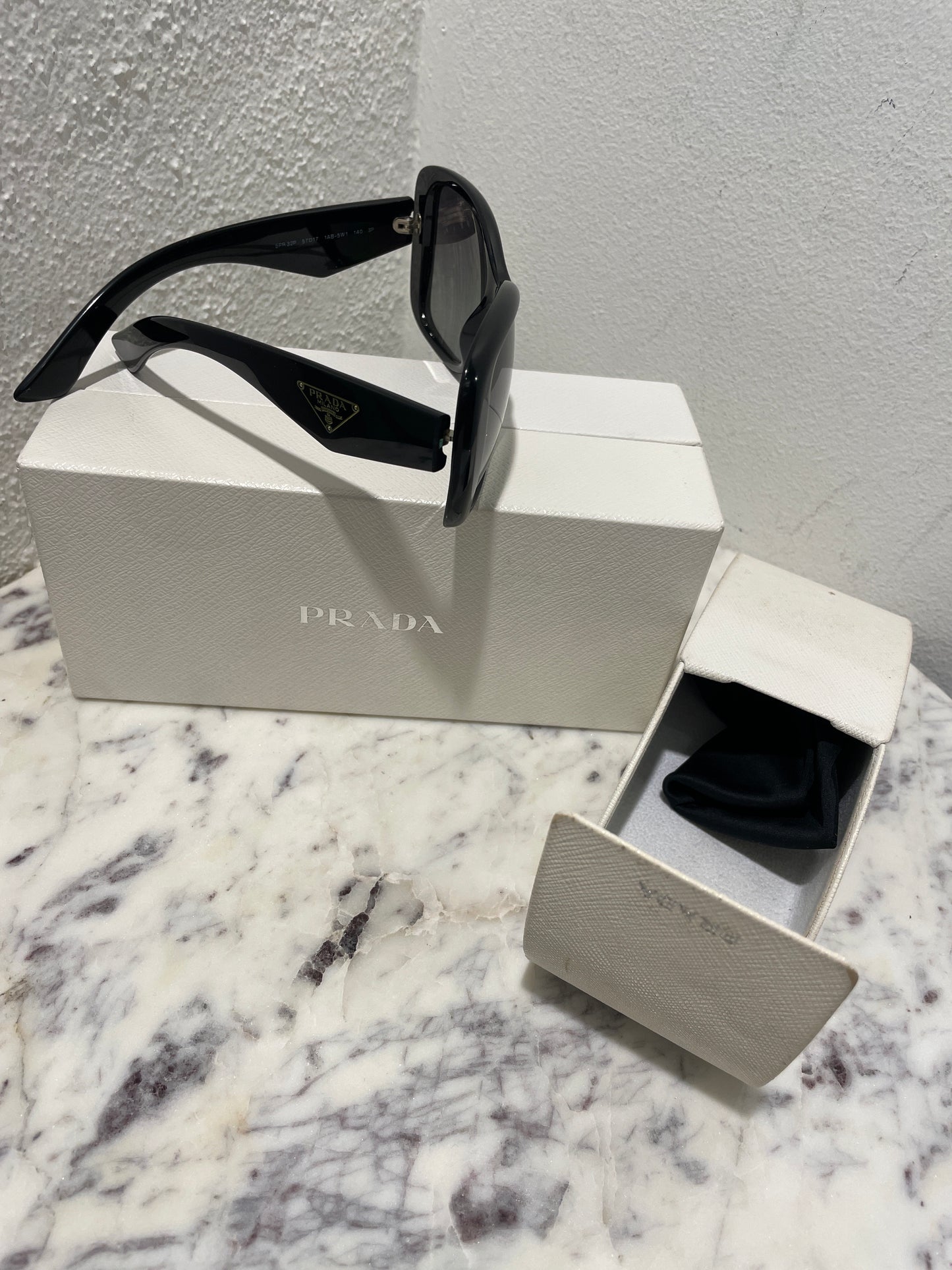 Prada Triangle Logo Sunglasses – One Size / Black
