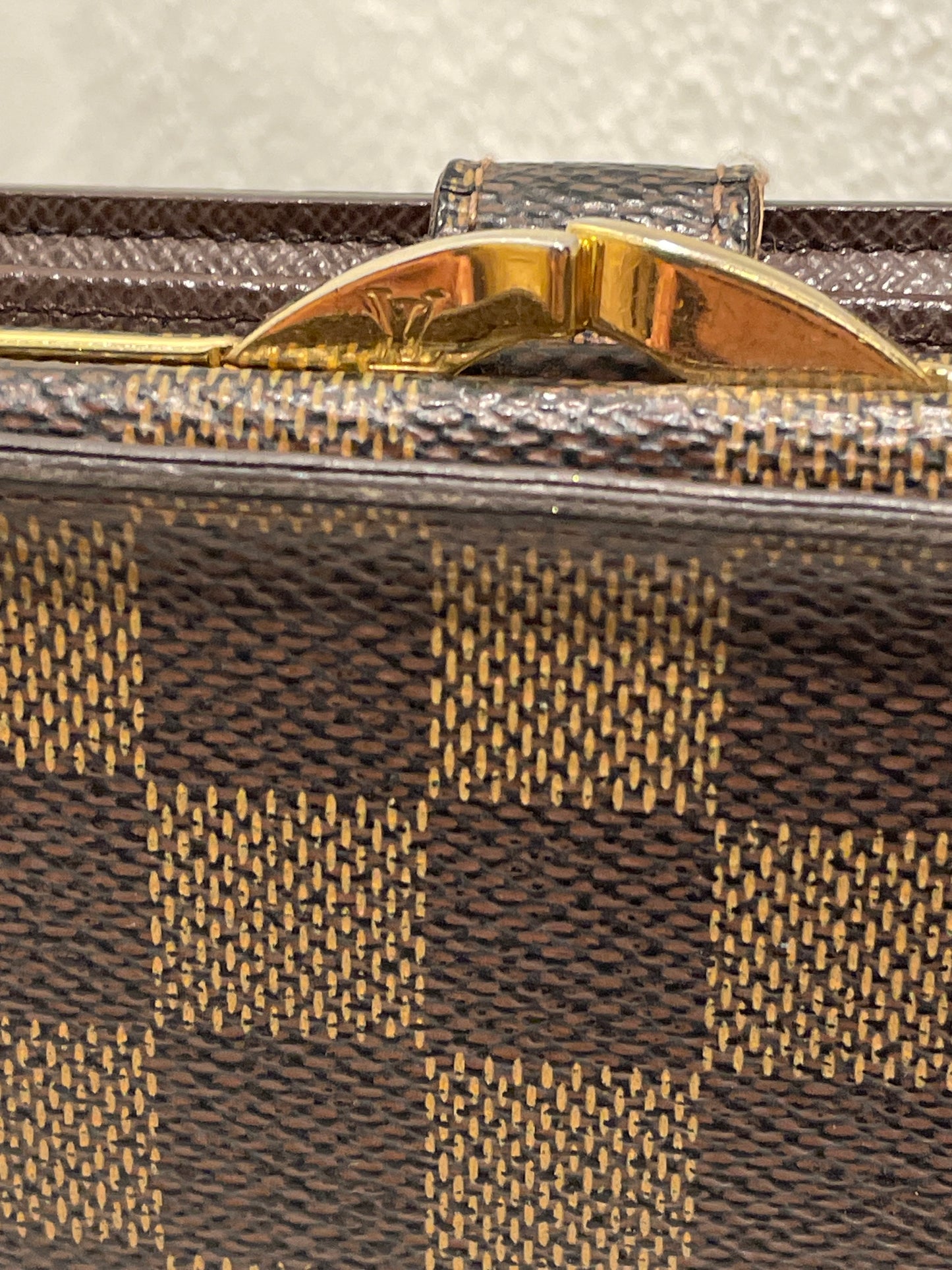 Louis Vuitton French Wallet – Timeless leather wallet in Damier Ebene canvas