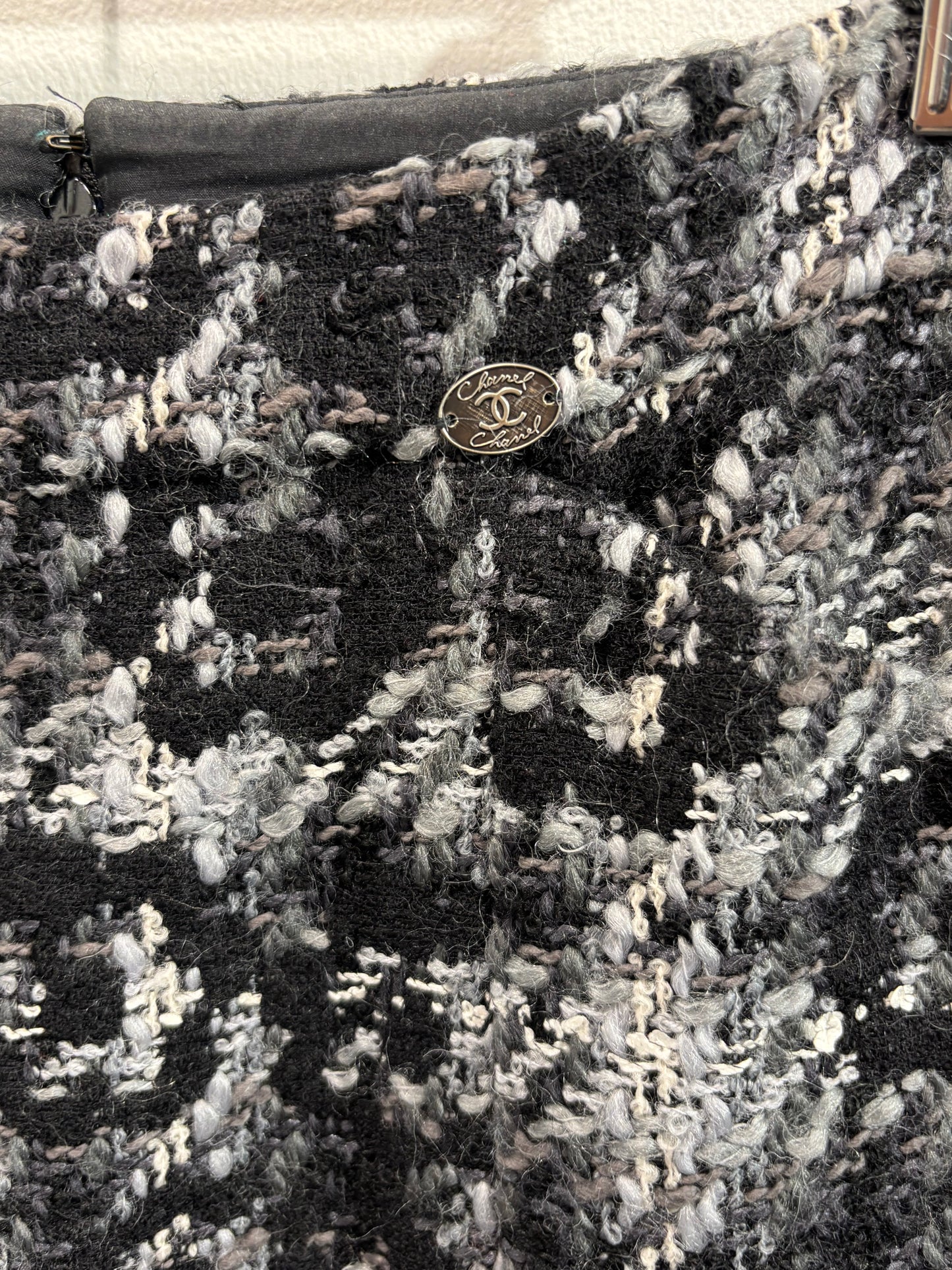 Chanel Skirt – Wool Blend in Grey with Camelias – EU 38