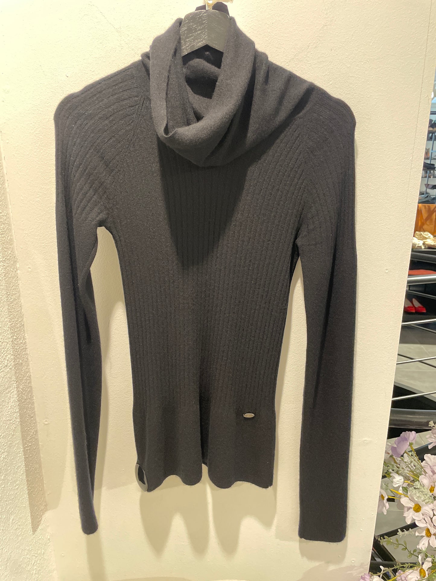 Chanel Sweater – Fine Cashmere Knit in Black - EU 38