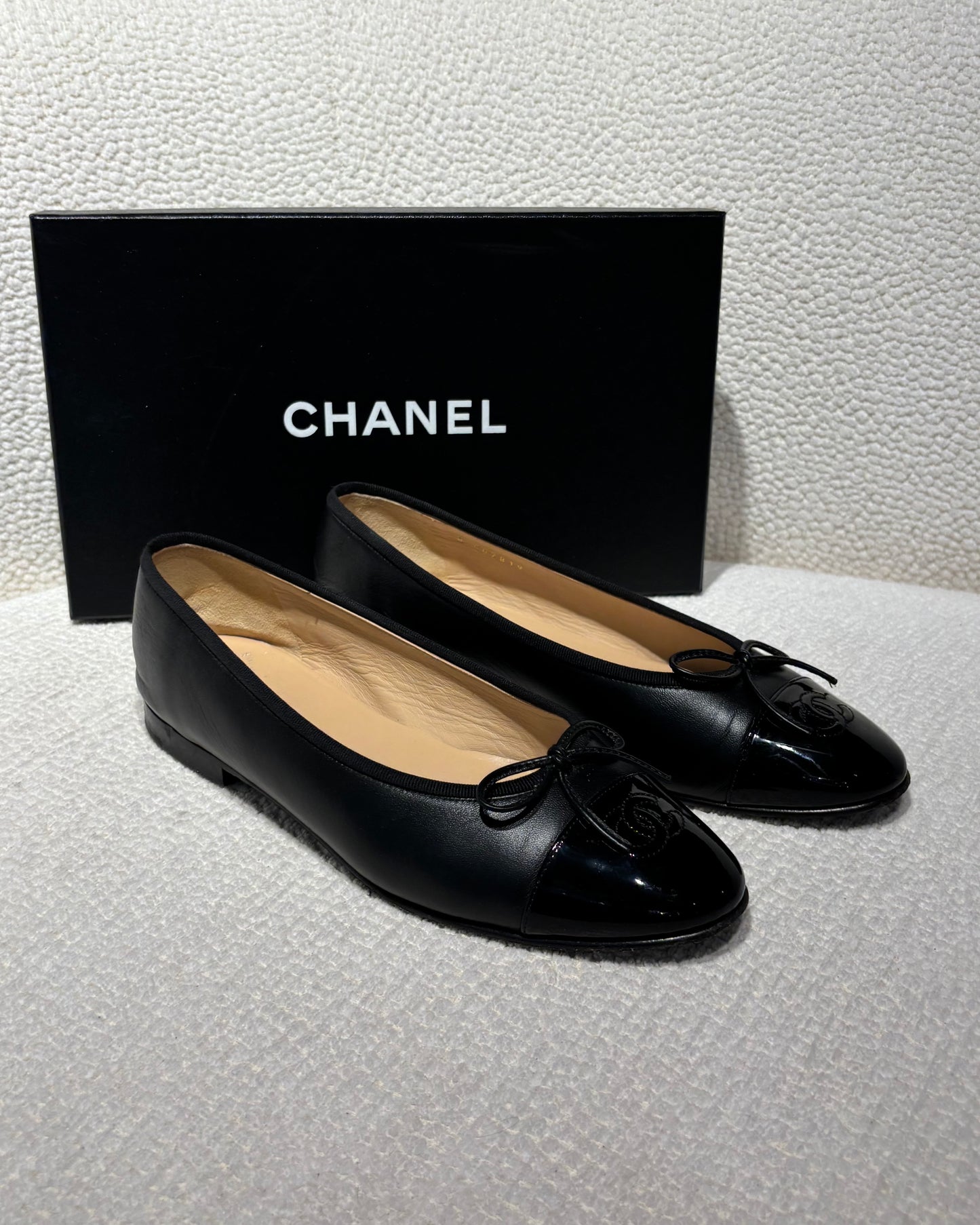 Chanel ballerinas - Black lambskin & patent leather - EU 39,5 - 2025 Collection
