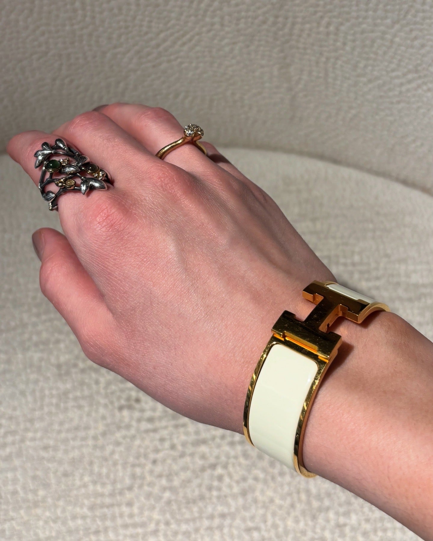 Hermés Clic H Bracelet - White & Gold - Size PM
