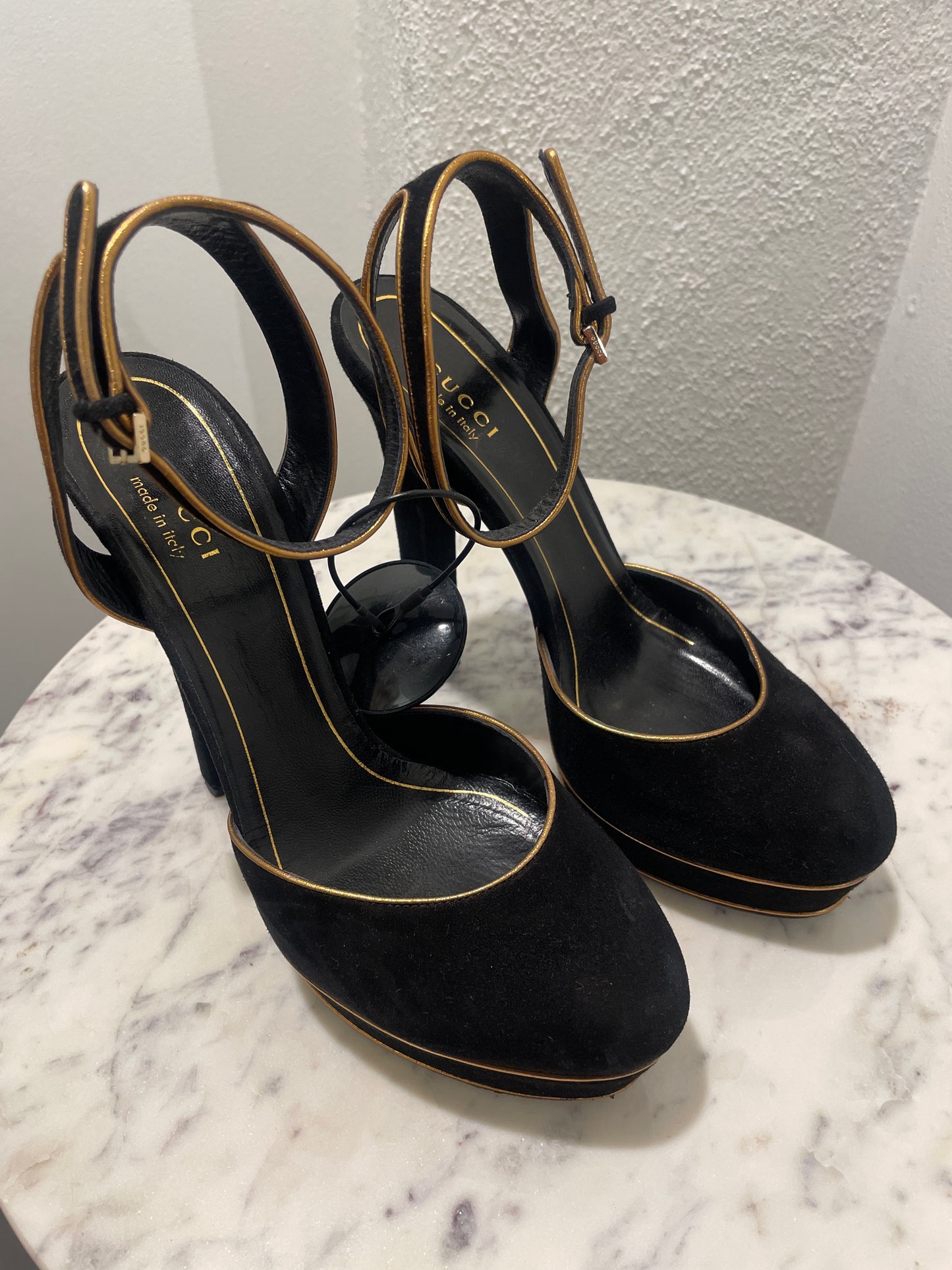 Gucci Houston Suede Platform Ankle-Strap Sandals - 37,5