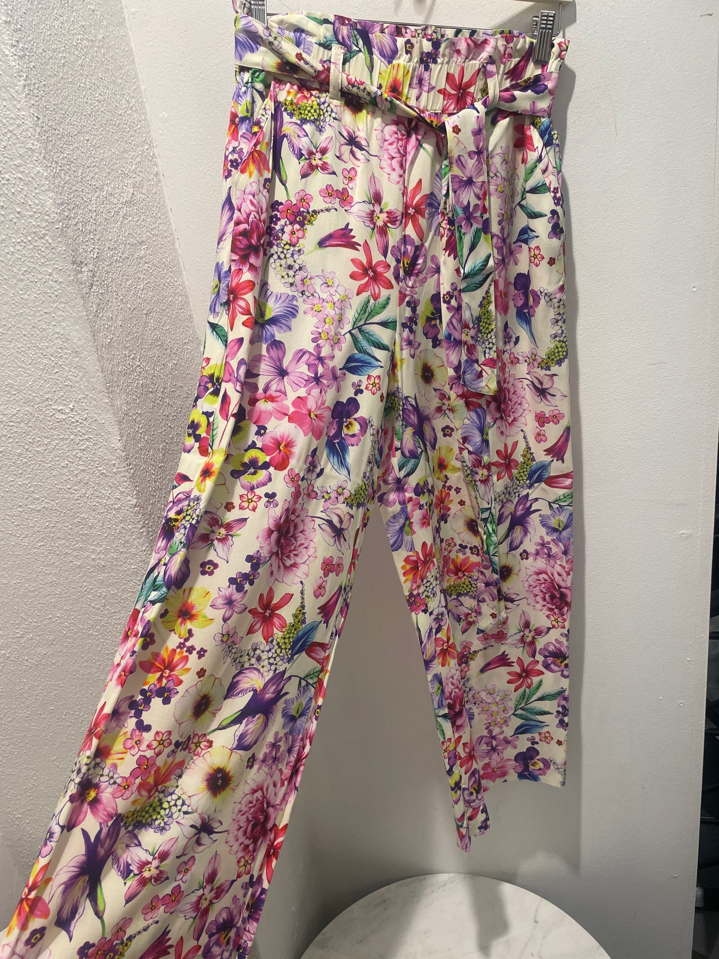 Lollys Laundry Floral Wide-Leg Trousers with Tie Belt - M