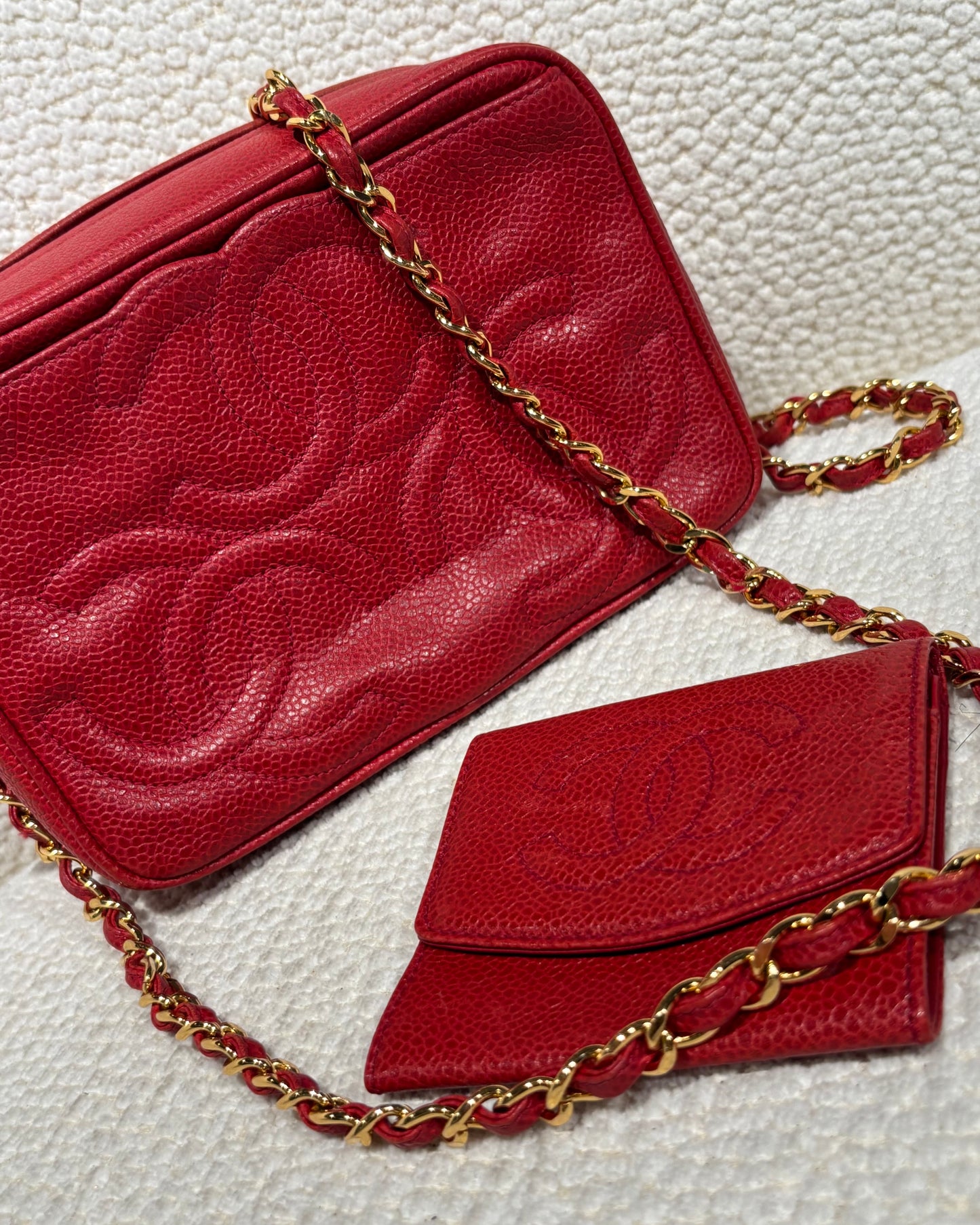 Chanel Vintage Bag & Wallet - Red Caviar leather & Gold Tassel