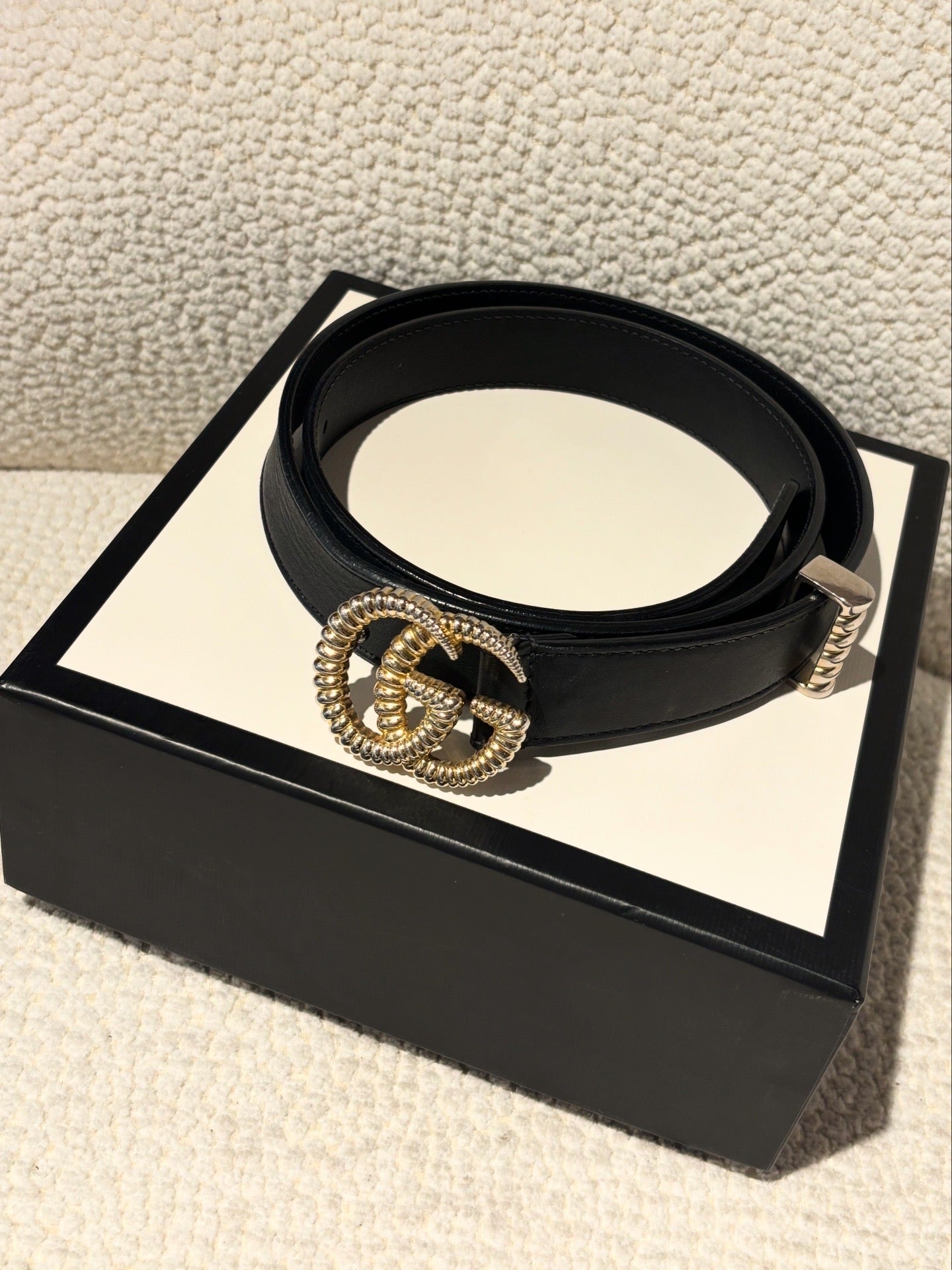Gucci GG Slim Belt - Black with Unique Gold GG Logo - Size 80