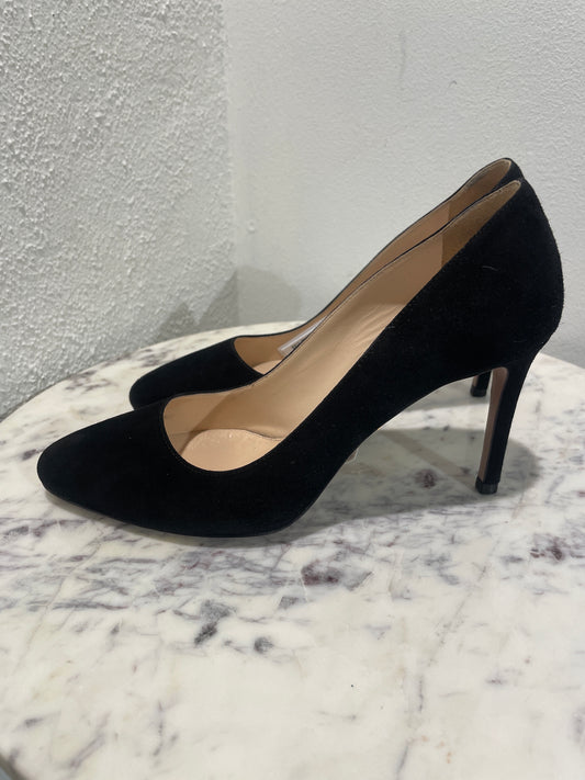 Classic Prada Black Suede Pointed-Toe Stiletto Pumps - 37