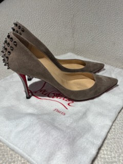 Christian Louboutin Heels – Suede w. studs & Red Soles - EU 40,5