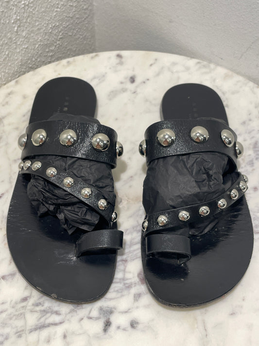 Sandro Studded Leather Toe-Ring Sandals – Size 39 / Black