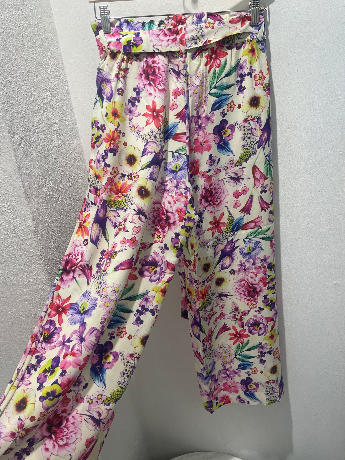 Lollys Laundry Floral Wide-Leg Trousers with Tie Belt - M