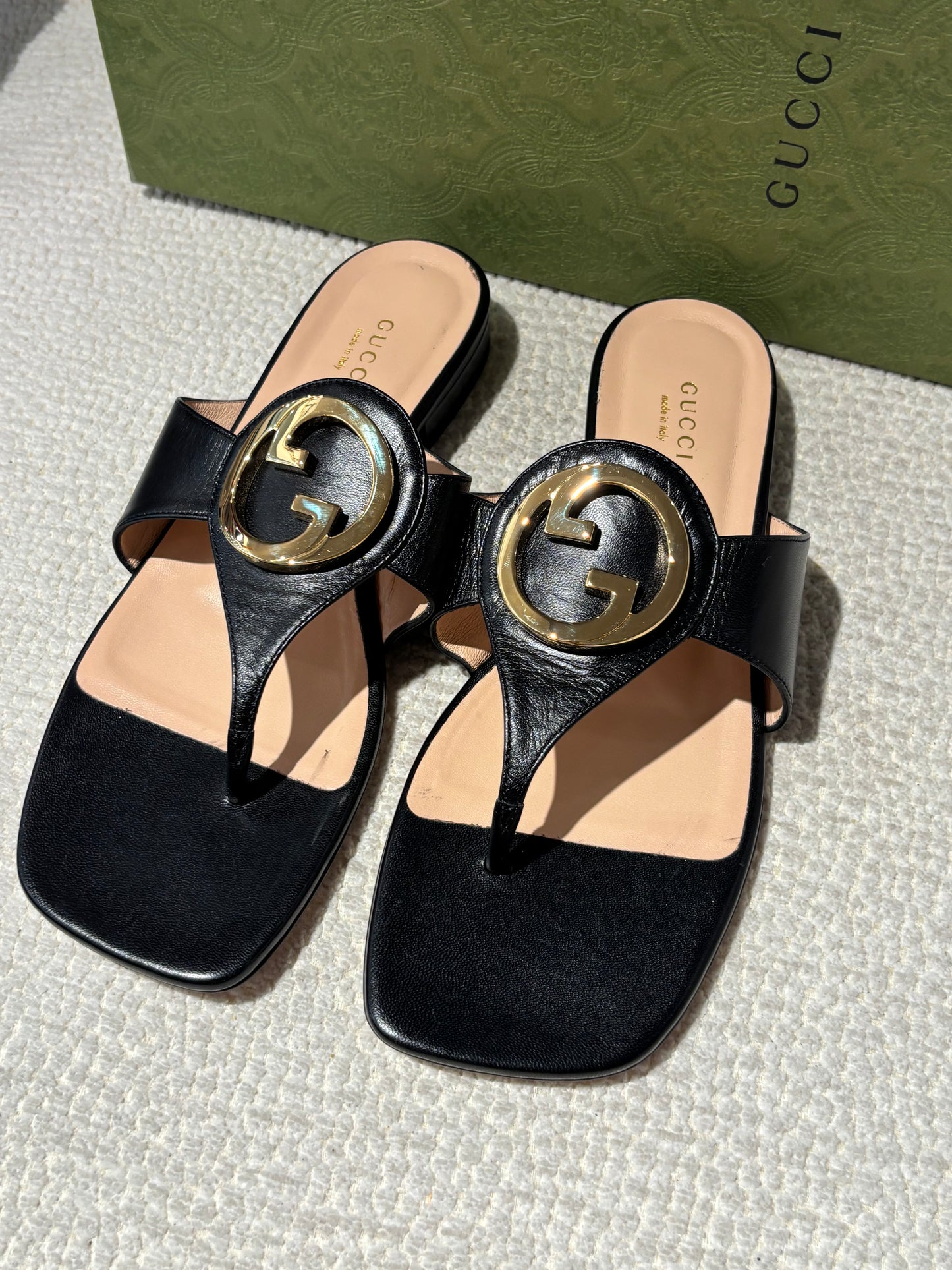 Gucci Blondie Sandals – Black Leather with Gold Logo – EU 38.5
