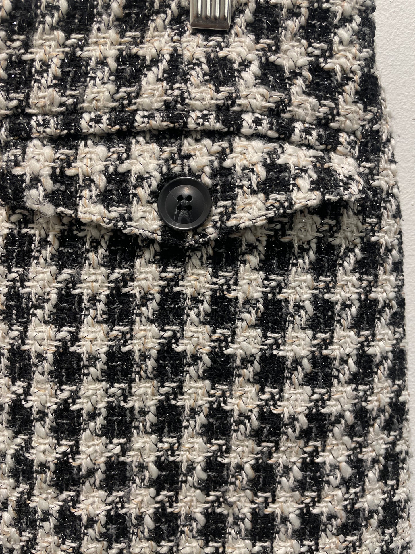 Six Ames Classic Houndstooth Bouclé Tweed Skirt – Size EU 38