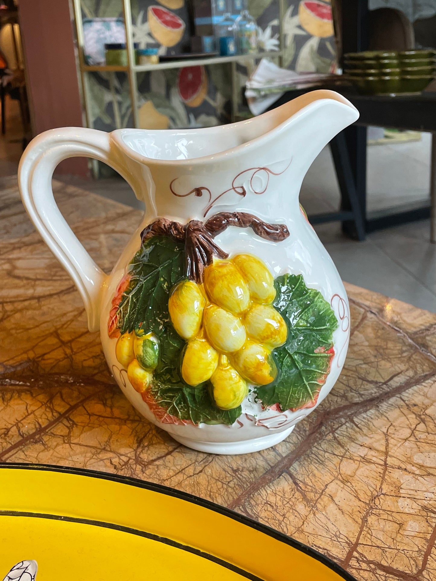 Kande med gule druer - Italiensk porcelæn
