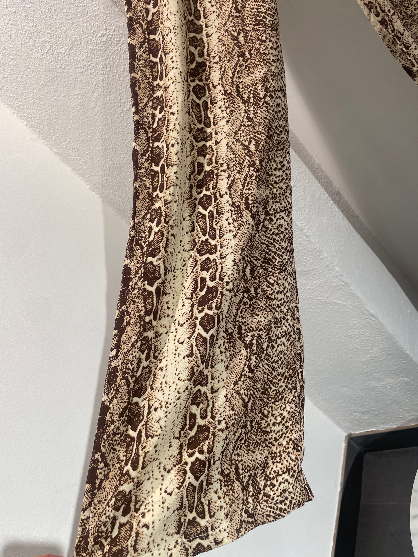 Pretty Little Thing - Pants - Snakeprint - EU34 - Medinas Wardrobe