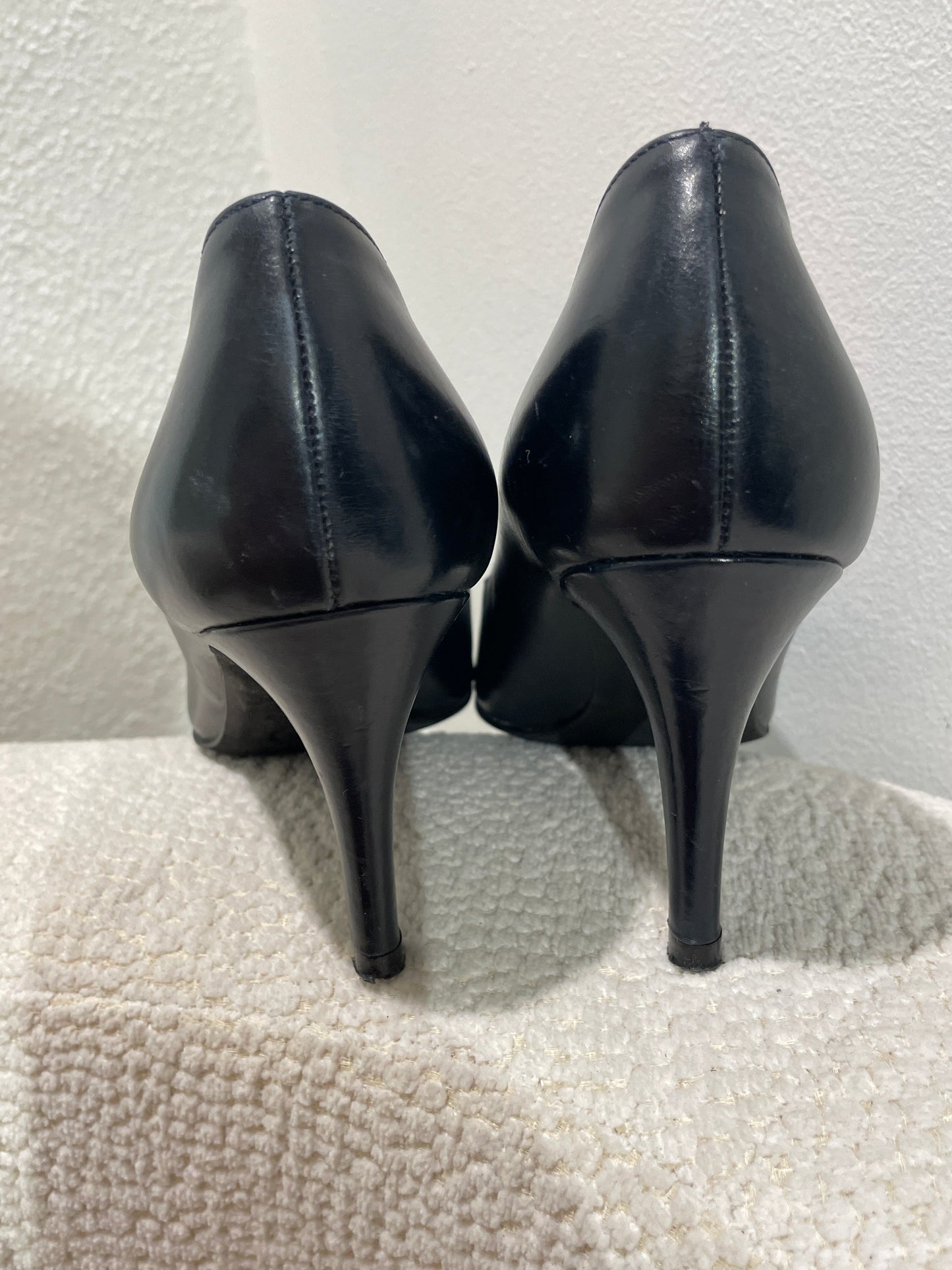 Ursula Mascaro – heels / pumps - deep navy blue - 37,5