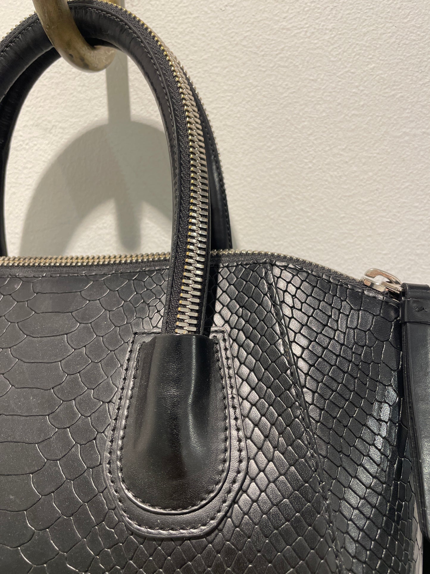 Leowulff - Boa Black Silver bag