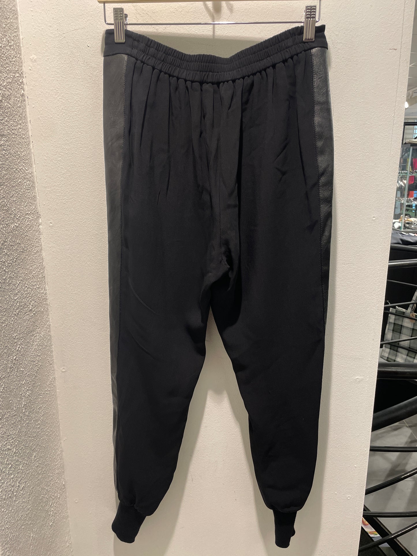 Stella McCartney — Black Jogger Trousers with Vegan Leather and Ribbed Cuffs - Size IT 38 / Fits EU 36