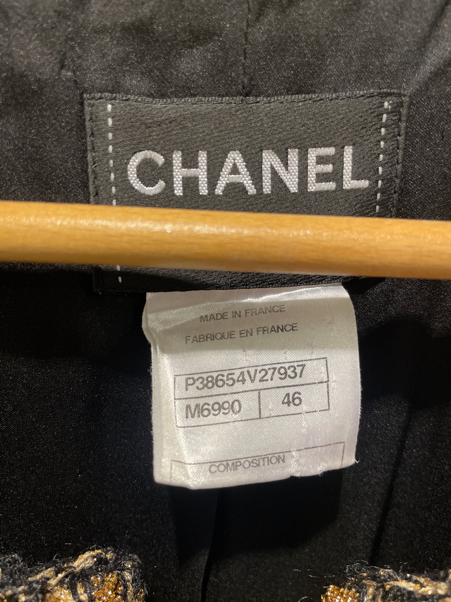 Chanel –  Boucle dress / jacket - black & gold - EU 44