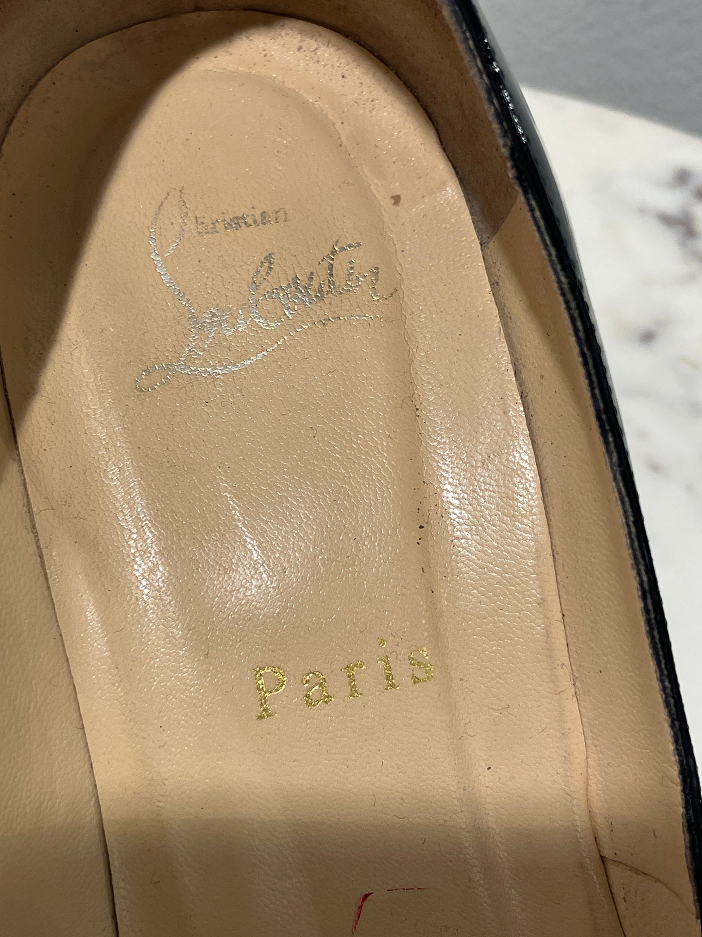 Christian Louboutin Shelley Pumps in Patent Leather – 40,5