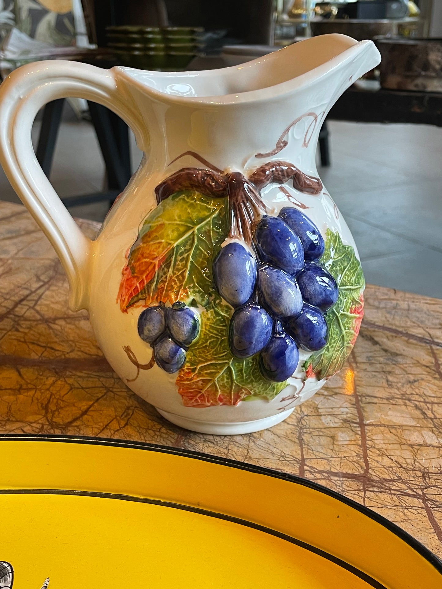 Kande med lilla druer - Italiensk porcelæn