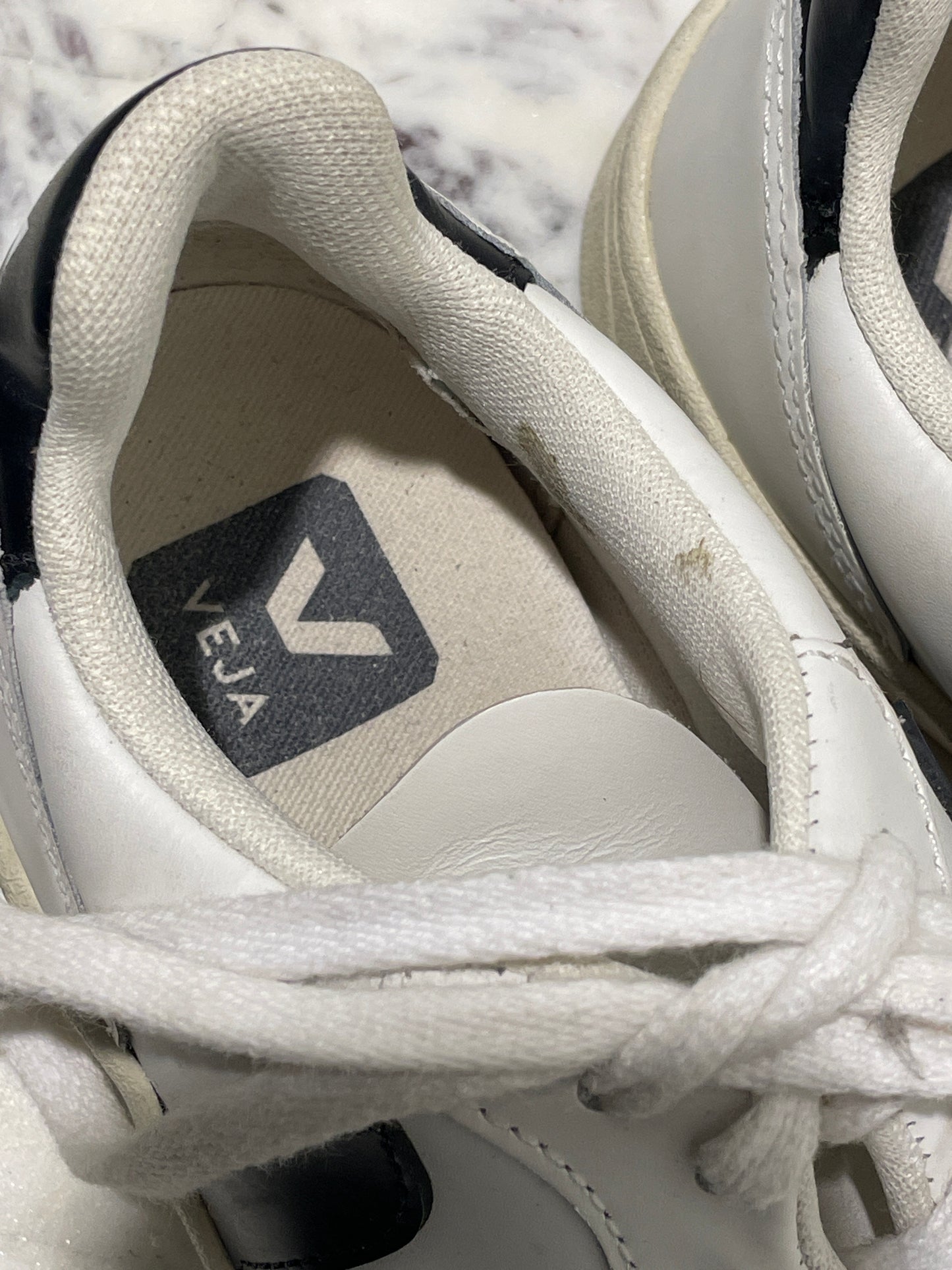 Veja V-10 White Black Leather Sneakers - 37