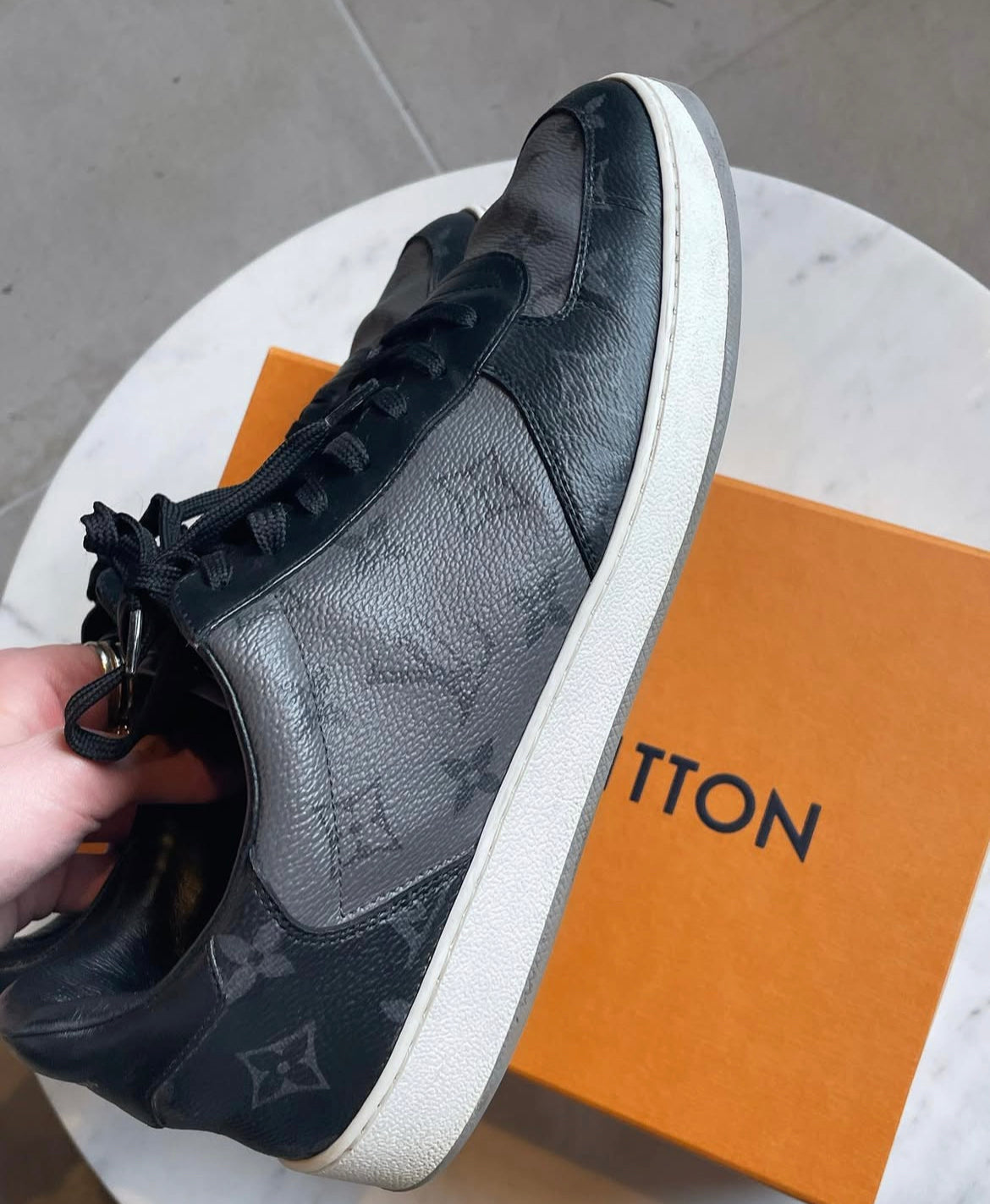 Louis Vuitton monogram sneaks - Herre - 43