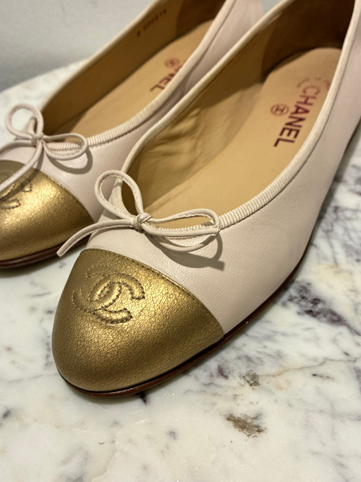 Chanel Ballerinas - Special Pair - Rose/Nude & Gold Toe - Size 38,5C