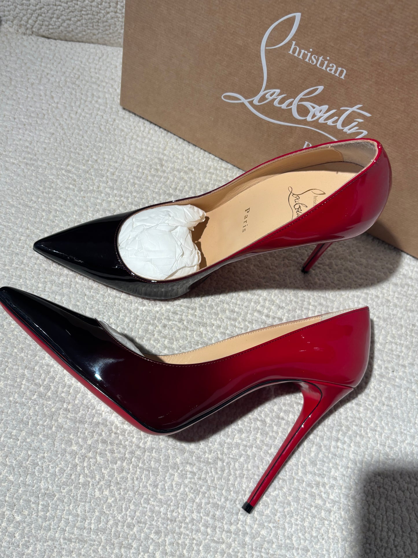 Christian Louboutin Heels – Glossy Ombré effect with Red Soles - EU 40