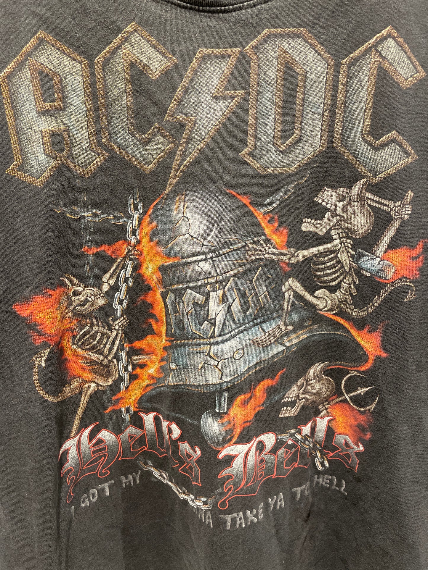 J.I. - T-shirt - AC/DC - Medinas Wardrobe