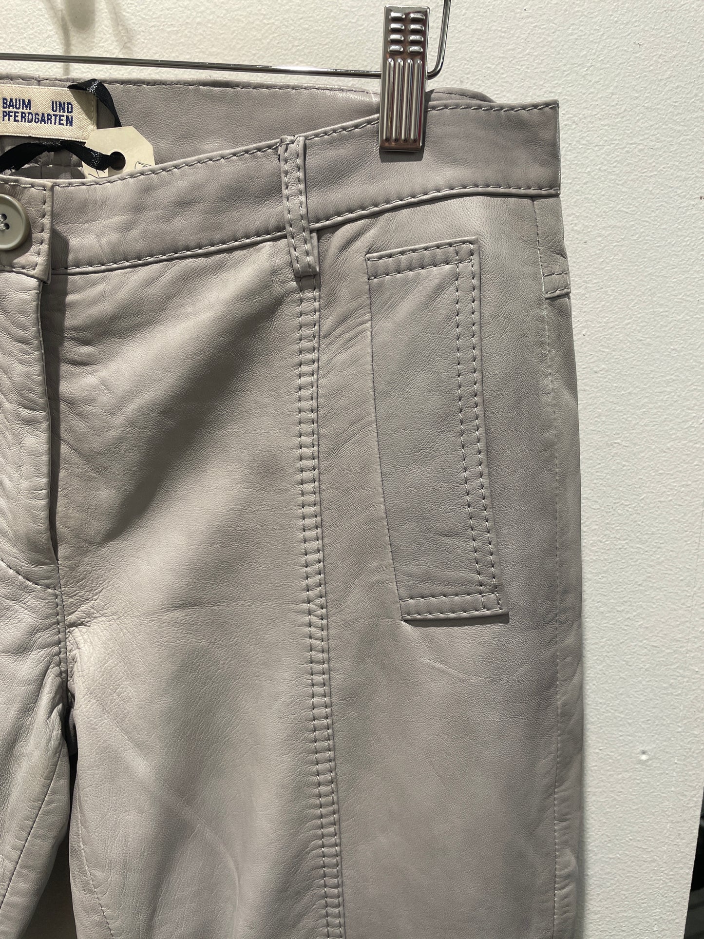 Baum und Pferdgarten - Soft Leather Trousers - Light Grey - EU42