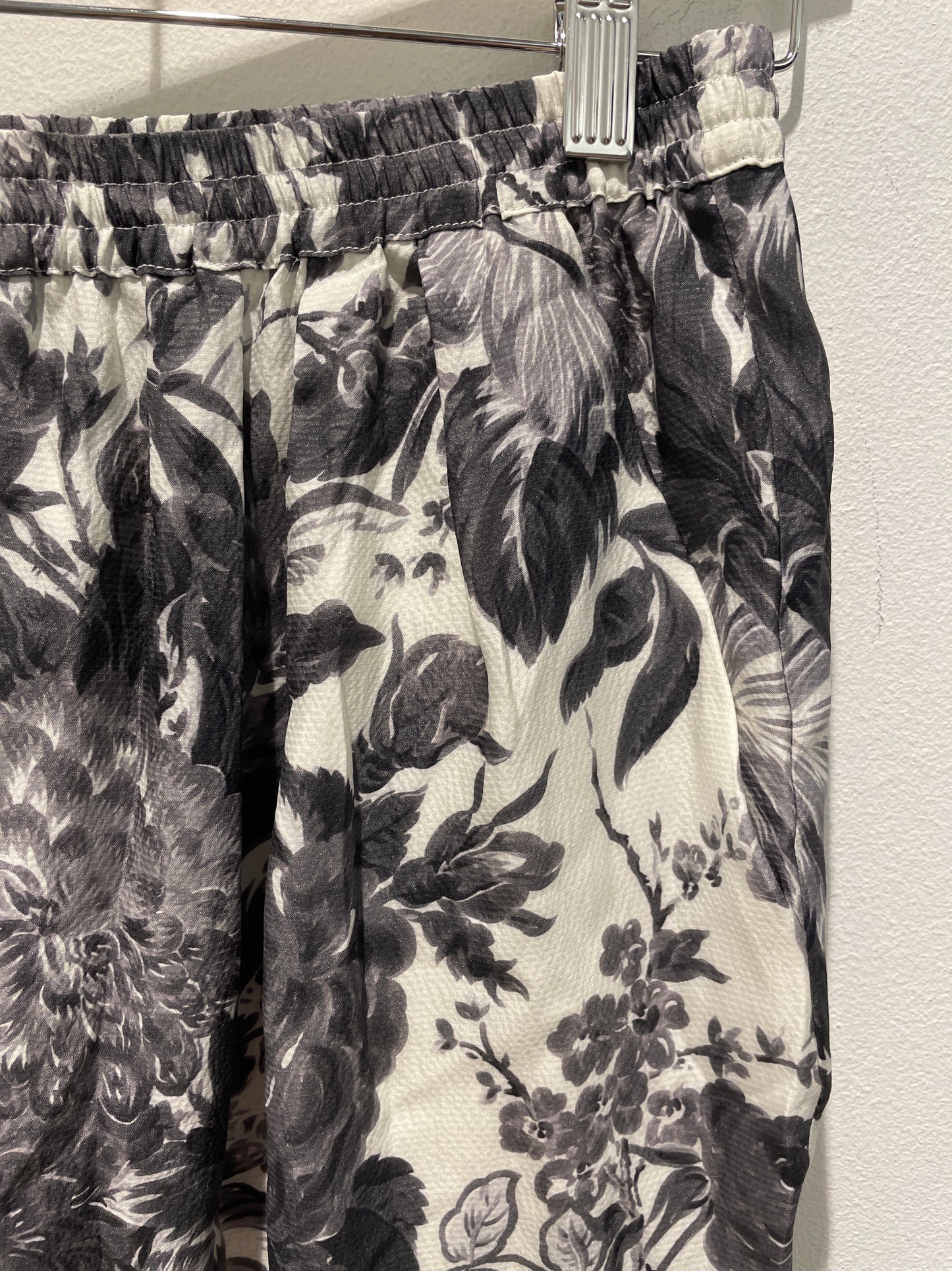 Stella McCartney Toile De Jouy Silk Trousers – Grey & White - S