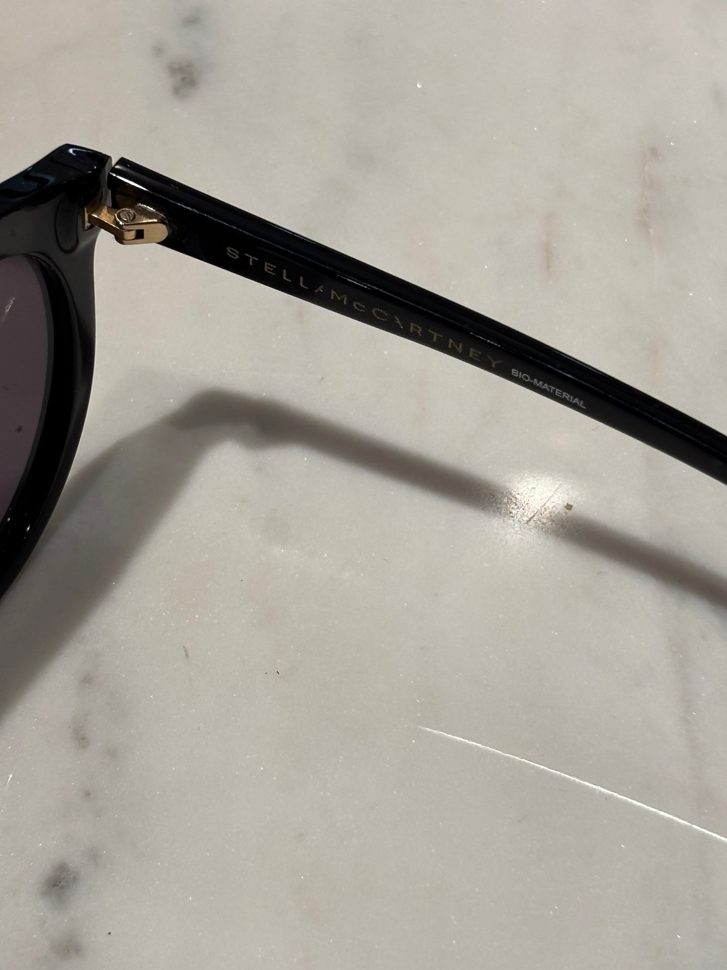 Stella McCartney - Sunglasses - Black w. Gold - Medinas Wardrobe