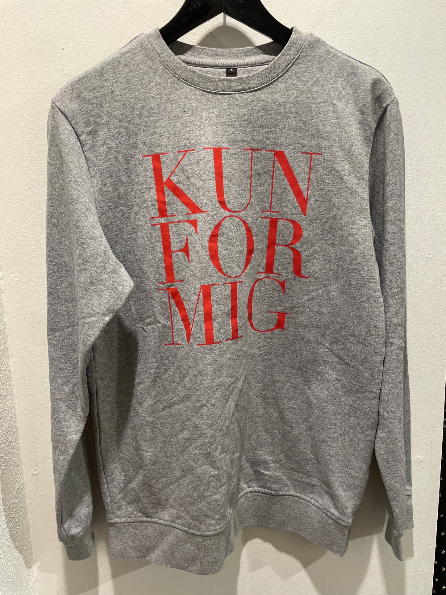 KUN FOR MIG - Sweatshirt - Grey melange w. red - Medinas Wardrobe - S