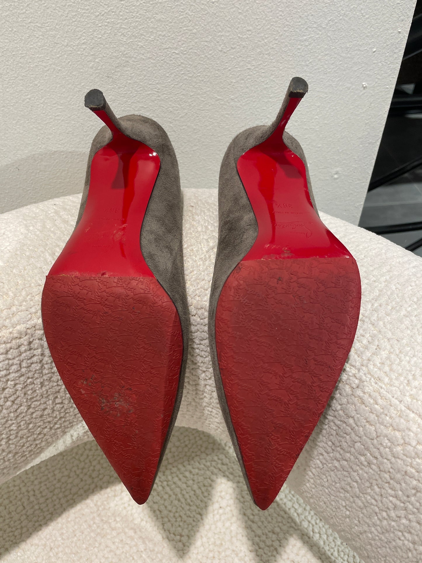 Christian Louboutin Heels –  Taupe Suede - 36,5