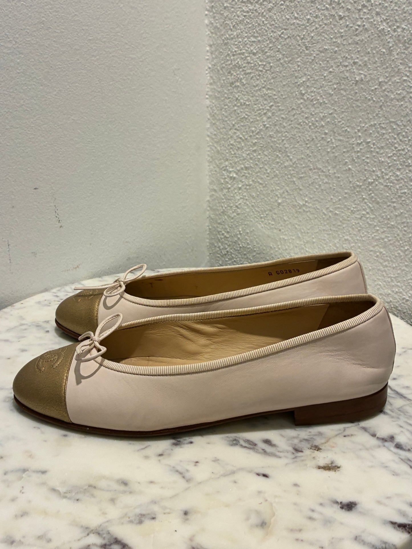 Chanel Ballerinas - Special Pair - Rose/Nude & Gold Toe - Size 38,5C