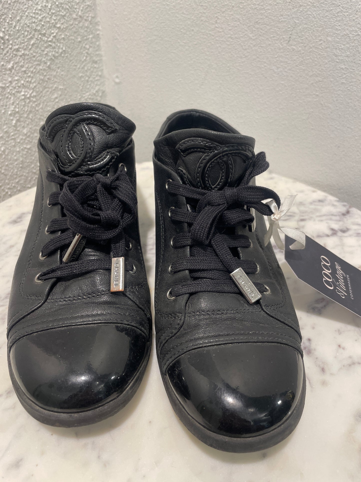 Chanel Vintage Patent & Grained Leather Low-Top Sneakers - 37