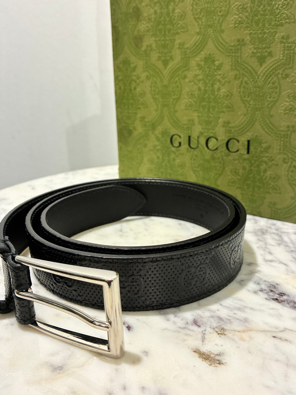 Gucci Logo-Embossed Belt - Black Leather & Silver Buckle – Size 85