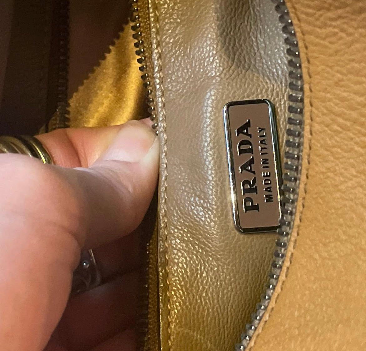 Prada taske