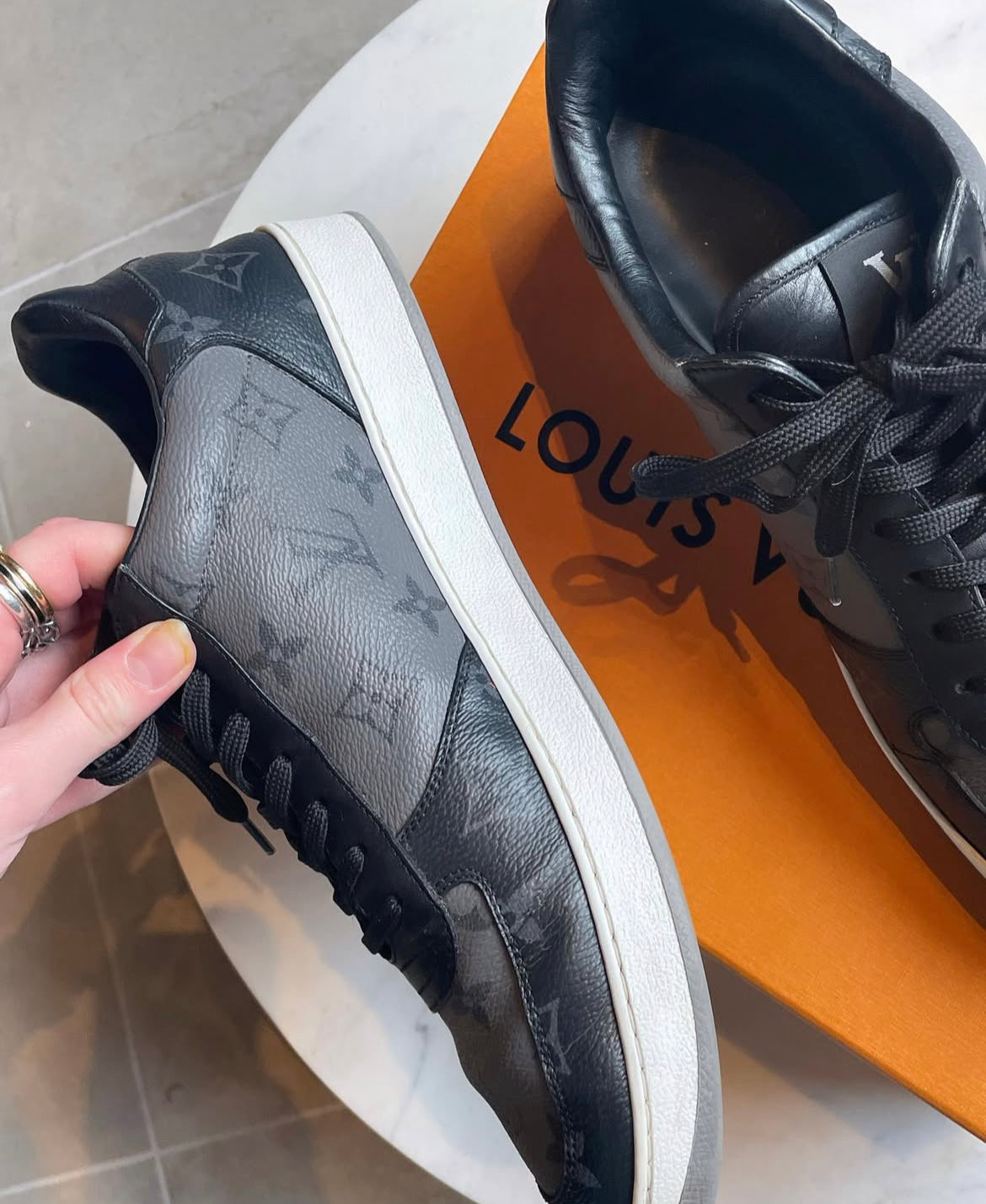 Louis Vuitton monogram sneaks - Herre - 43