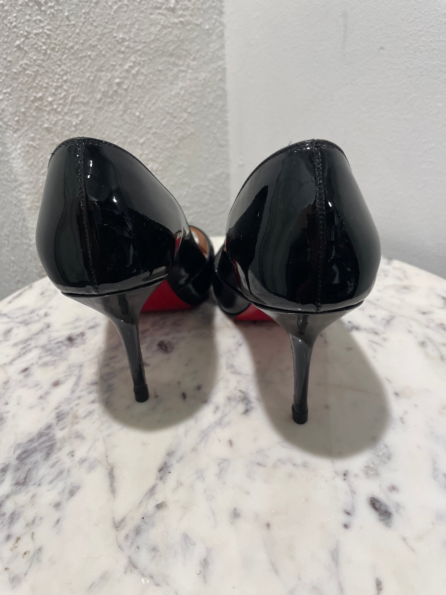 Christian Louboutin Shelley Pumps in Patent Leather – 40,5